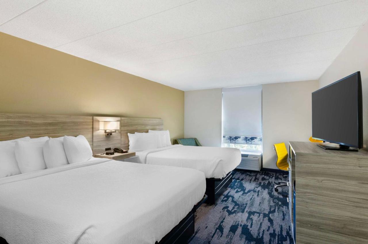 Queen Room with Two Queen Beds and Sofa Bed at Best Western Plus Beckley Inn