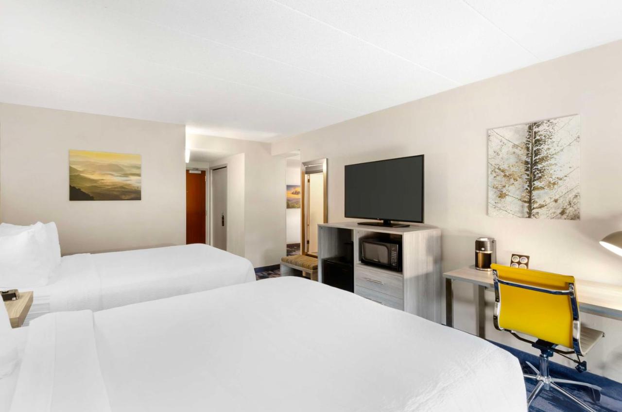 Queen Suite with Two Queen Beds at Best Western Plus Beckley Inn