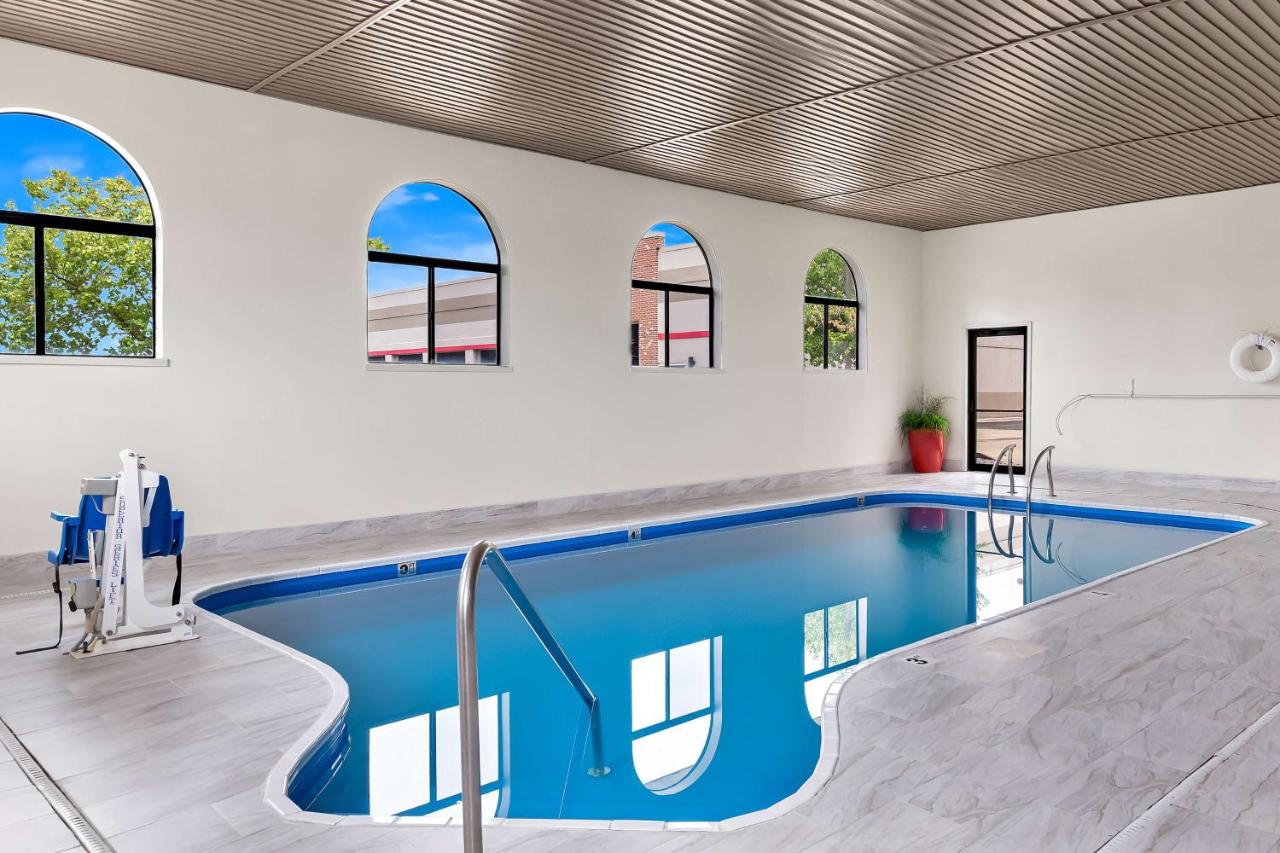 | Best Western Saluki Inn