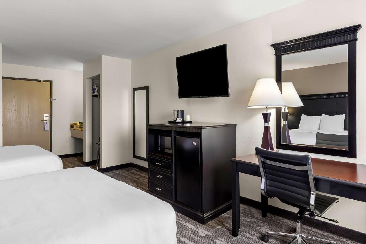 | Best Western Saluki Inn