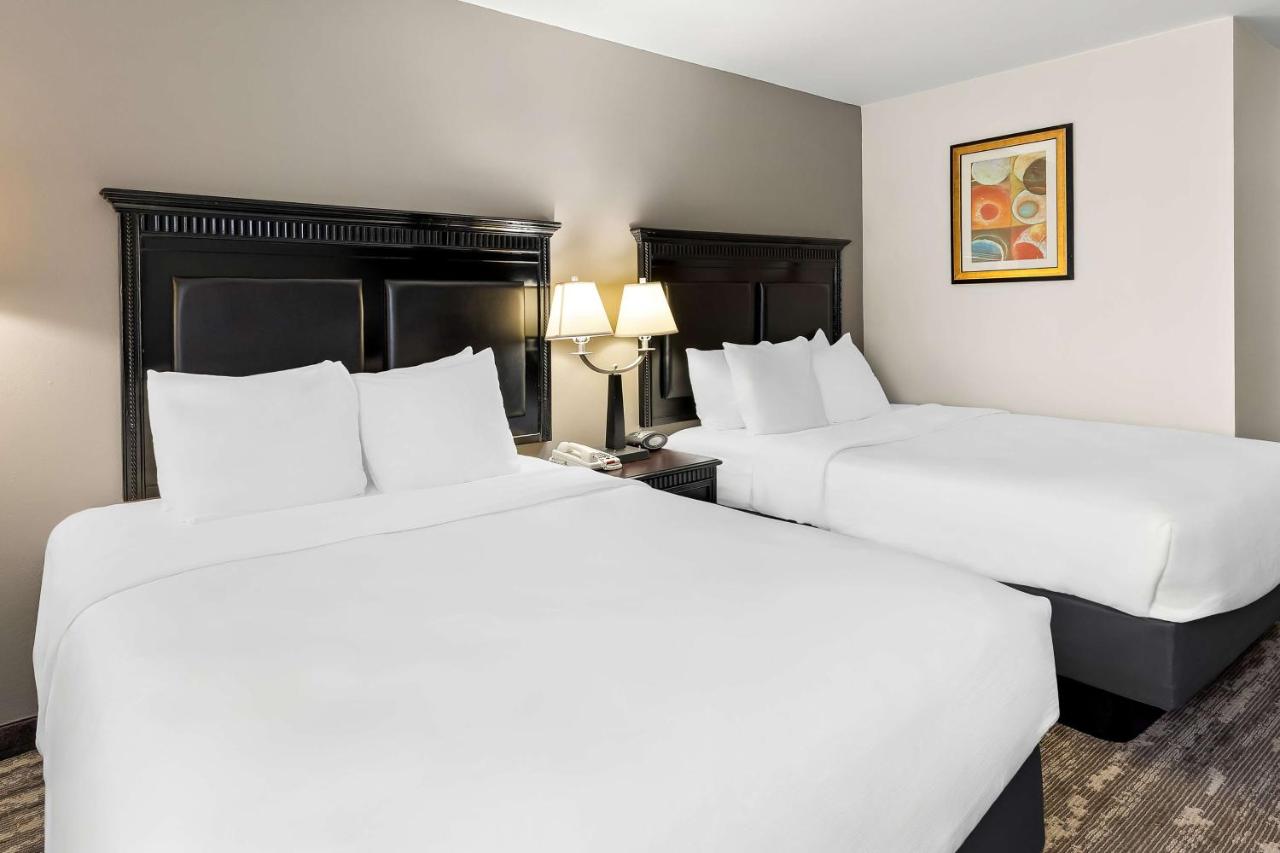  | Best Western Saluki Inn