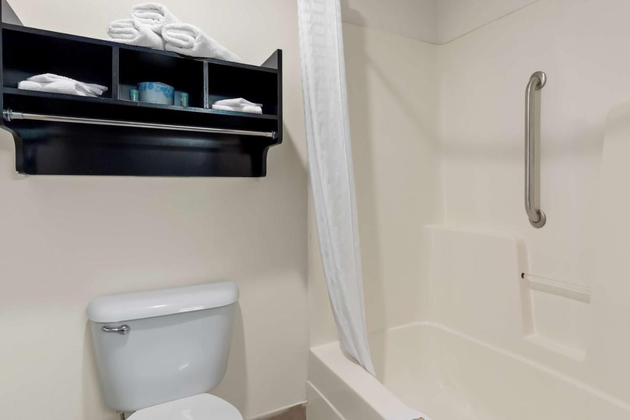 | Best Western Saluki Inn