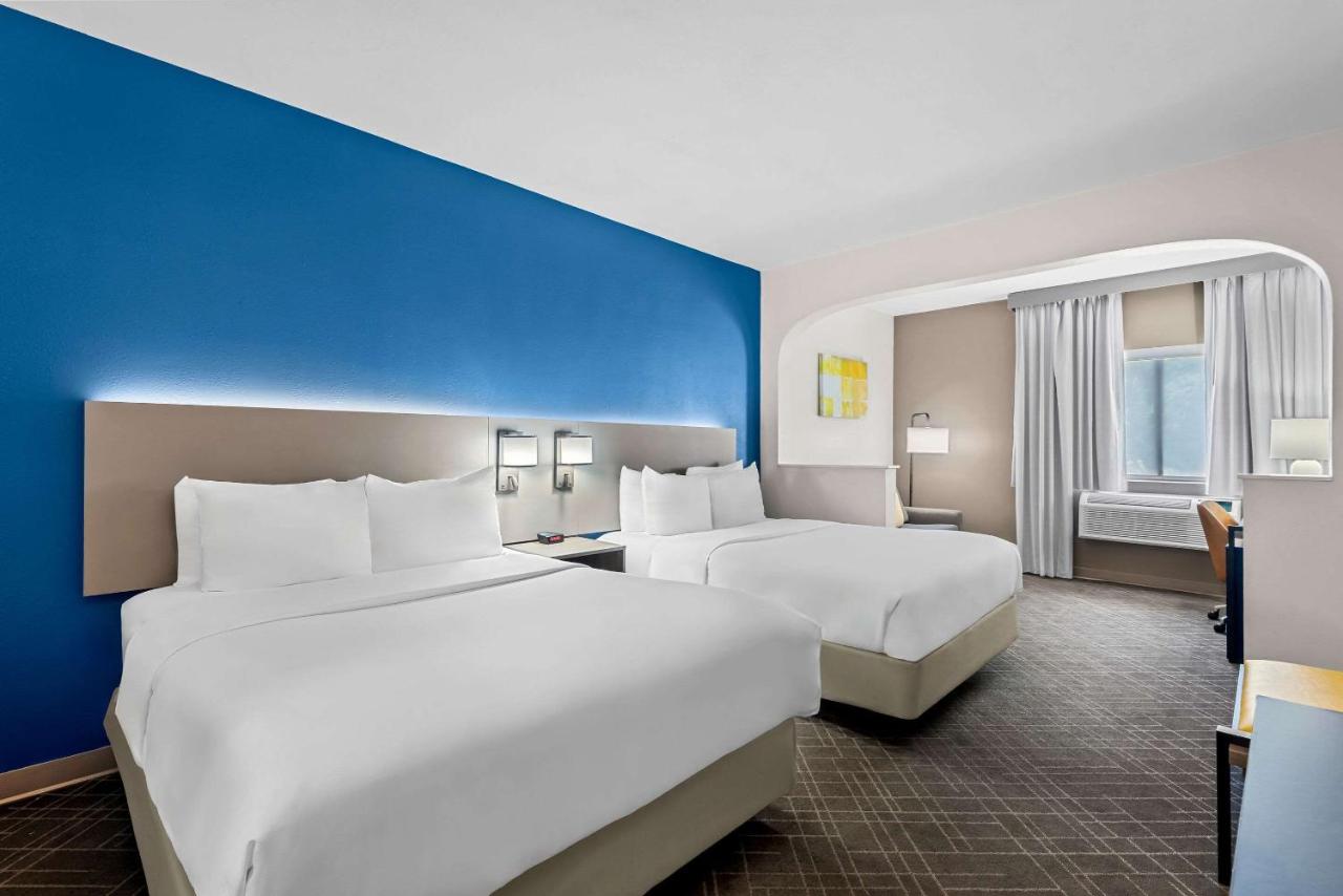 Queen Suite - Non-Smoking at Comfort Suites Denver North - Westminster