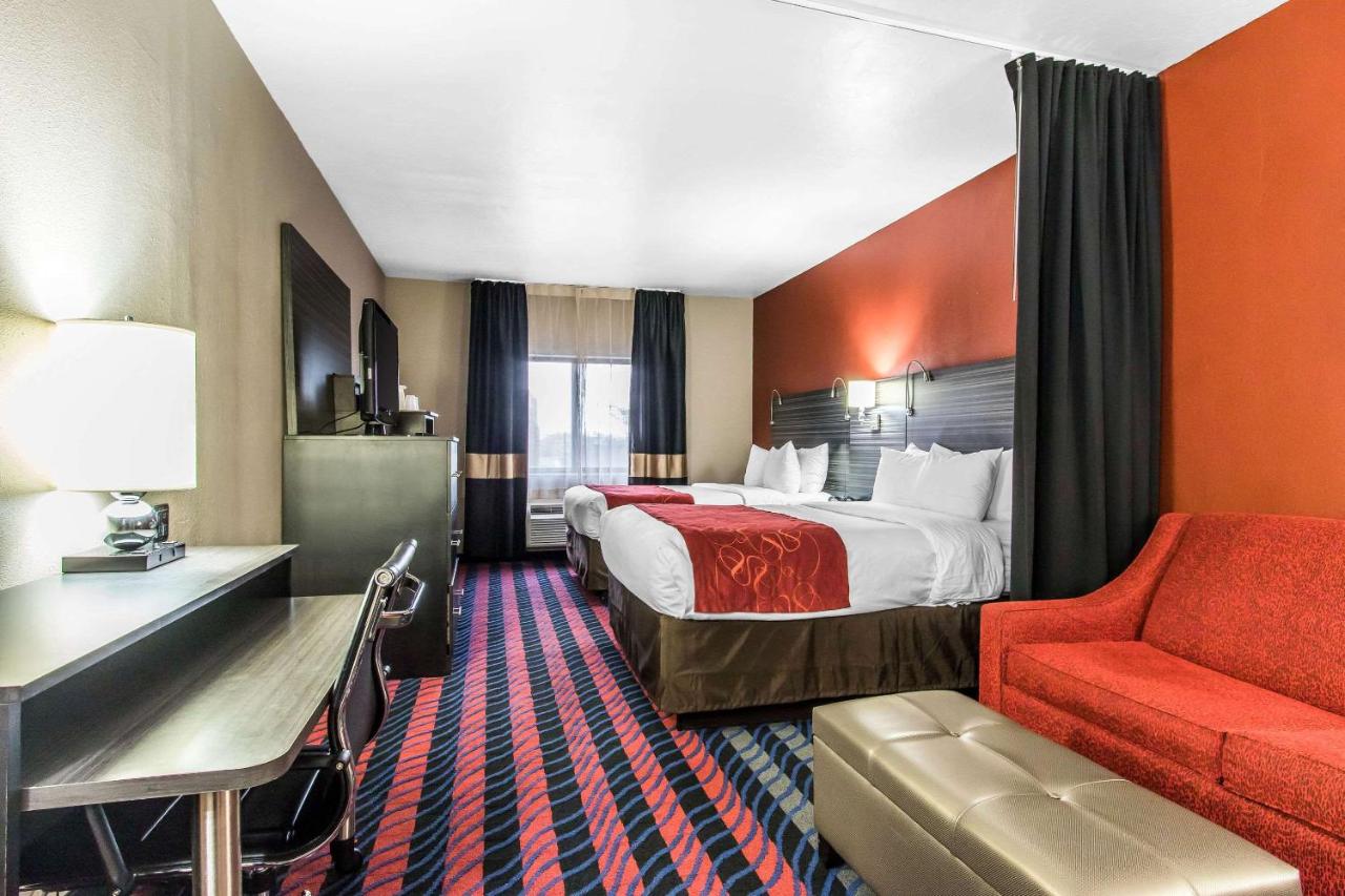 Queen Suite - Non-Smoking at Comfort Suites Fairgrounds West