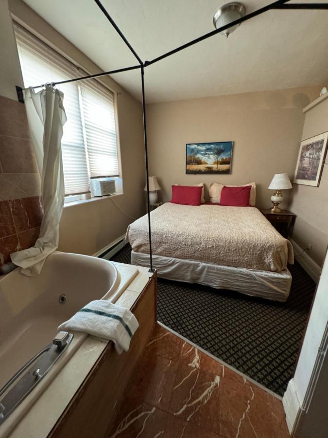 | Steam Train Hotel