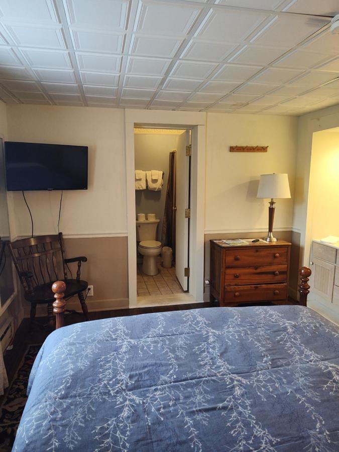  | Doveberry Inn
