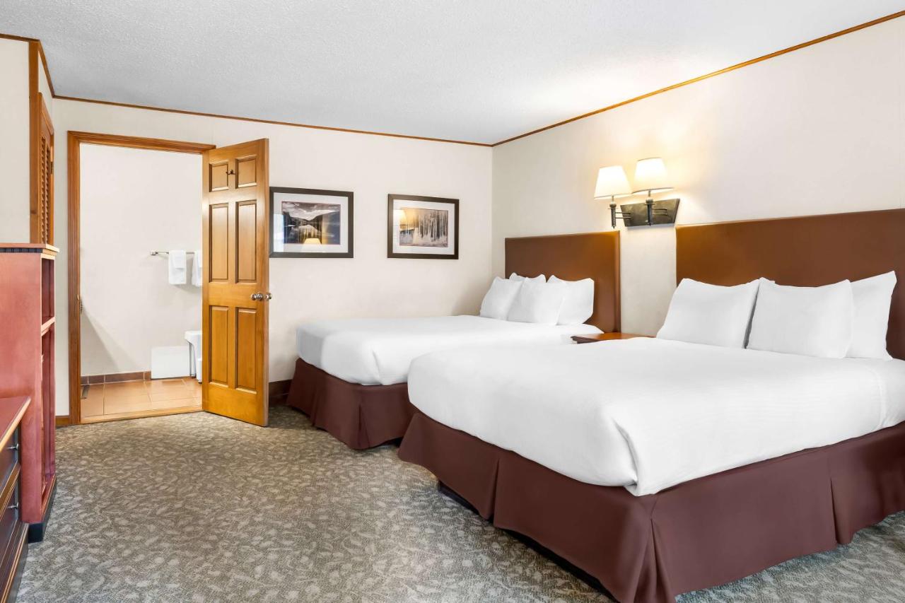 Queen Room with Two Queen Beds - Disability Access at Best Western Adirondack Inn