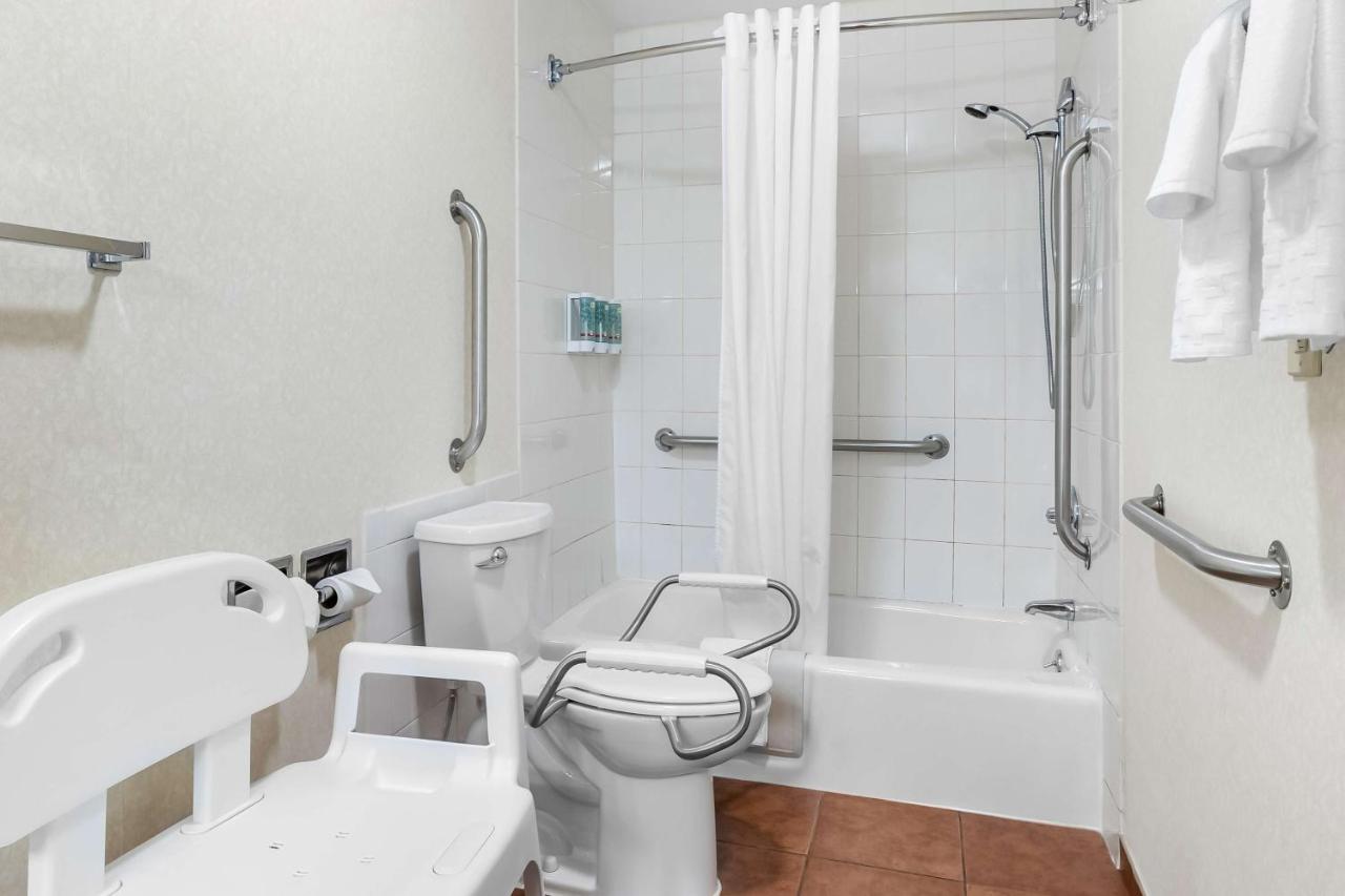| Best Western Adirondack Inn