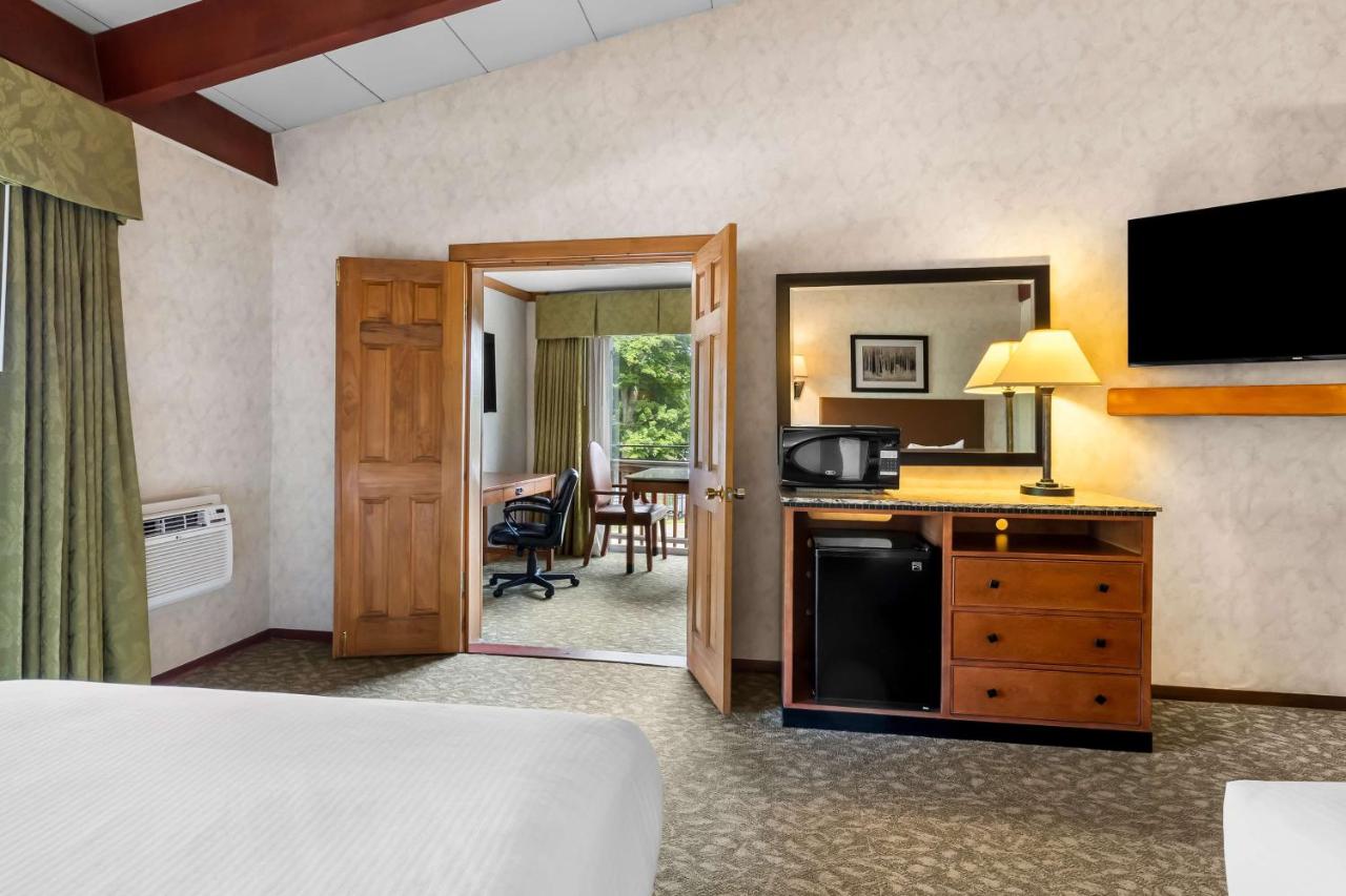 Queen Suite with Two Queen Beds and Balcony at Best Western Adirondack Inn