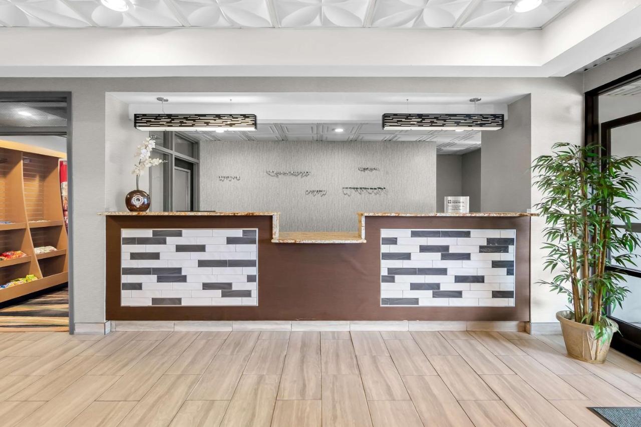 | Best Western Knoxville Suites - Downtown