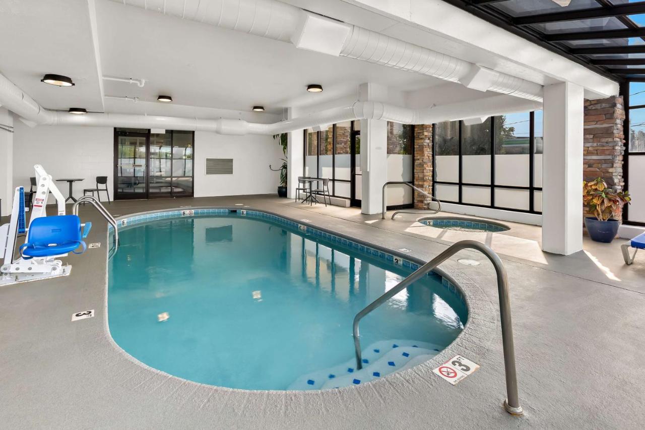 | Best Western Knoxville Suites - Downtown