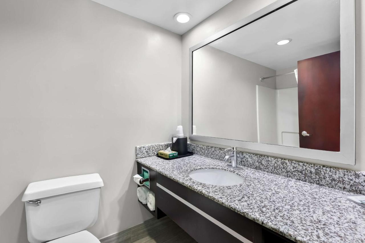 | Best Western Knoxville Suites - Downtown