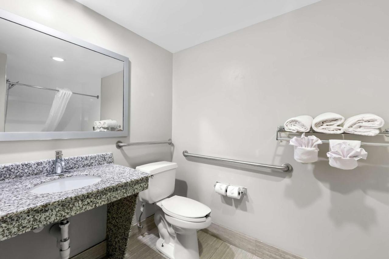 | Best Western Knoxville Suites - Downtown