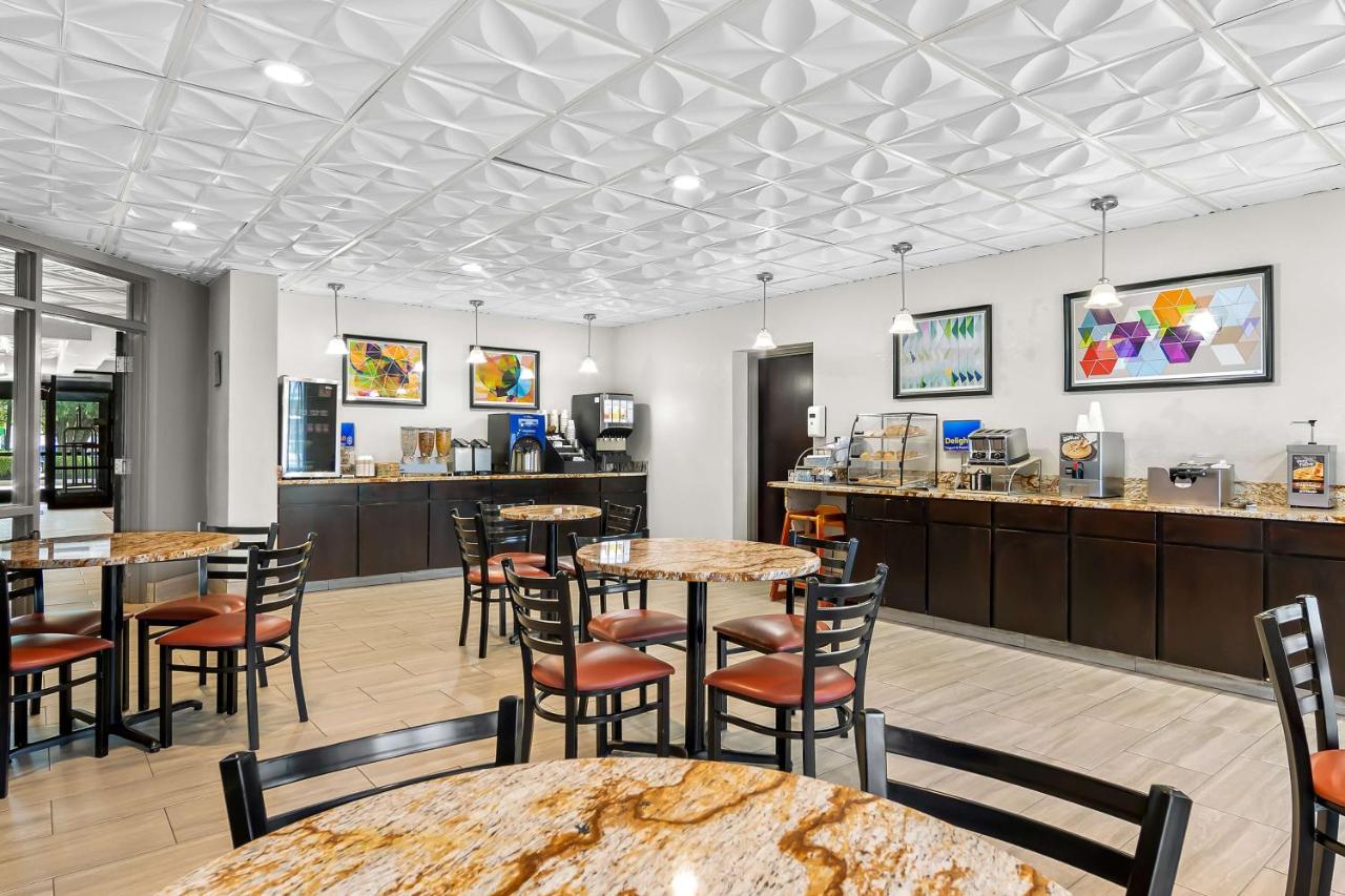 | Best Western Knoxville Suites - Downtown
