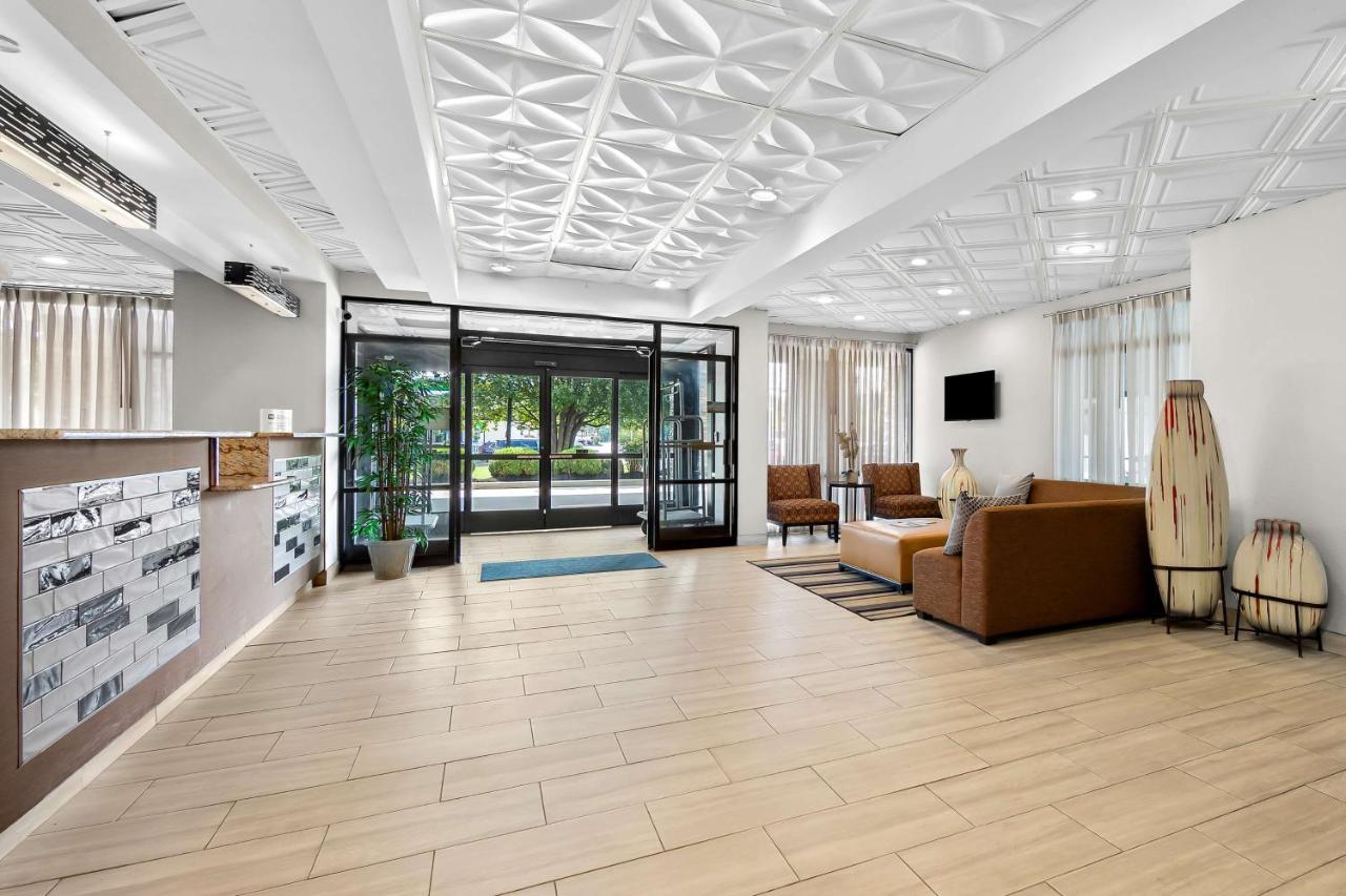 | Best Western Knoxville Suites - Downtown