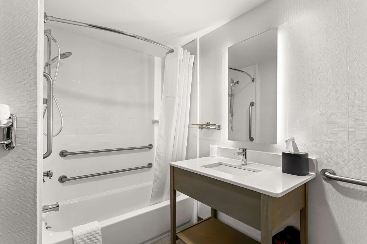 | Best Western West Lebanon-Hanover
