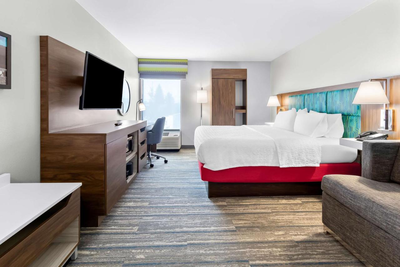 King Room with Sofa Bed - Non-Smoking at Hampton Inn Washington