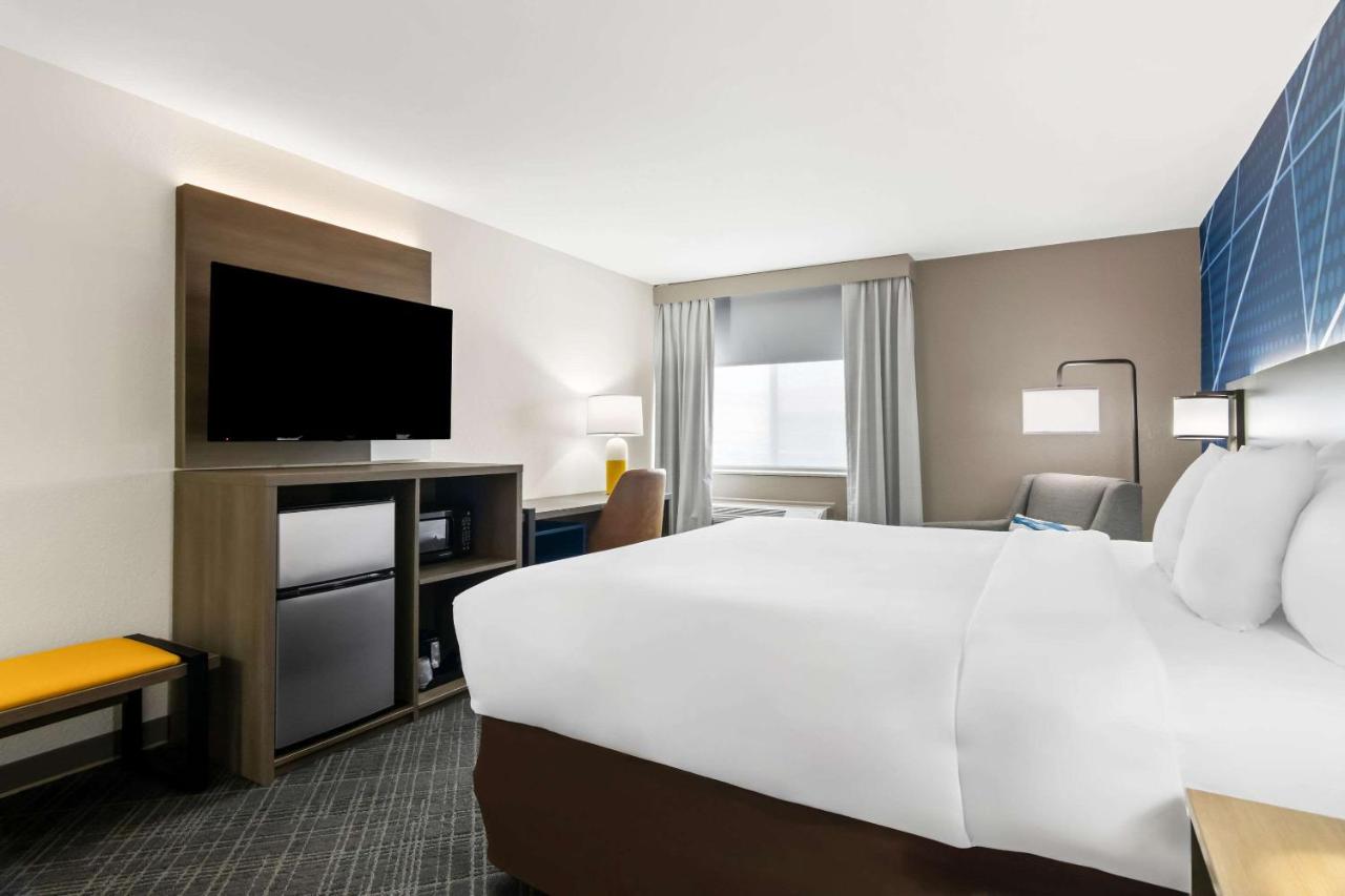 King Room - Non-Smoking at Comfort Inn Schereville