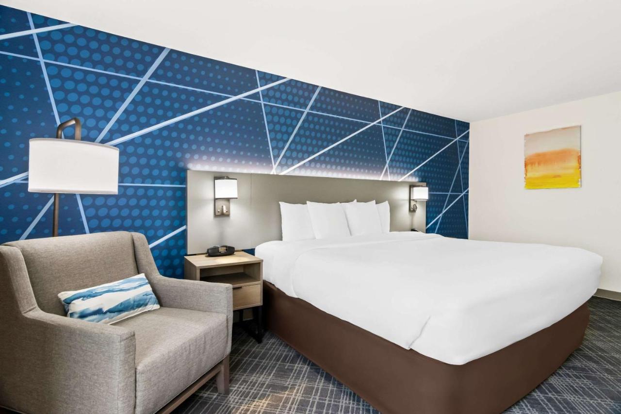 King Room - Non-Smoking at Comfort Inn Schereville