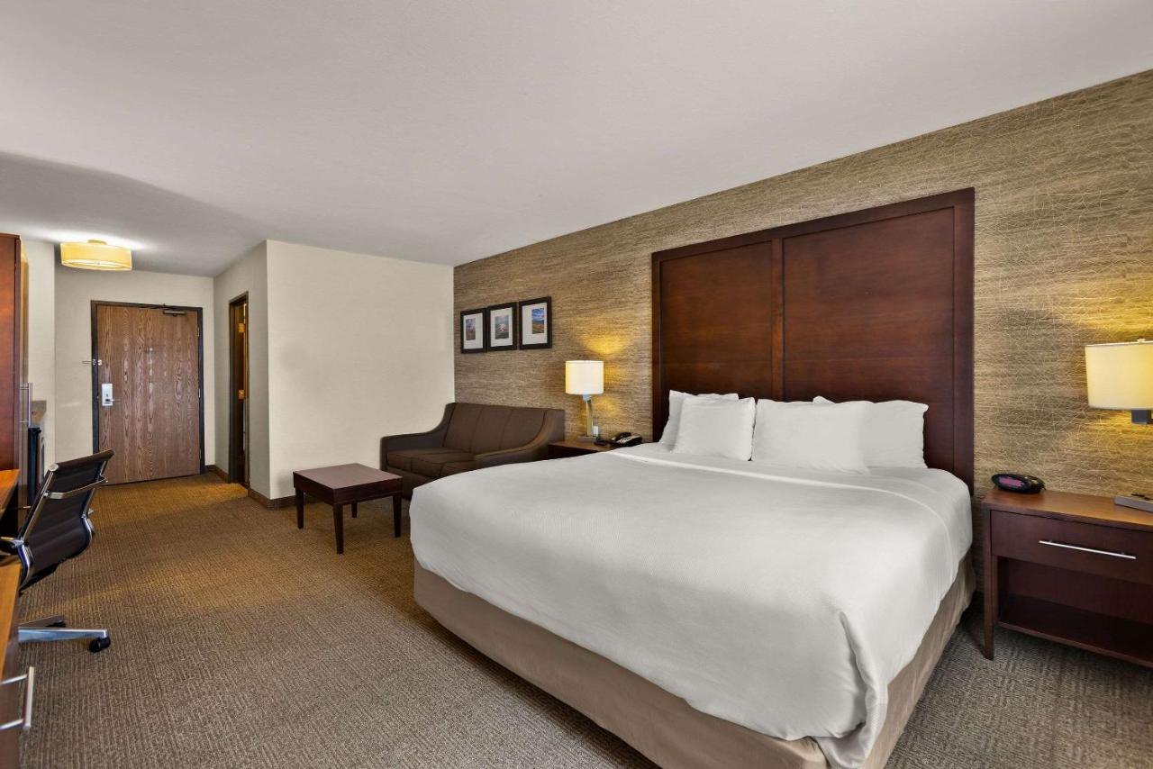 King Room with Sofa Bed - Non-Smoking at Comfort Inn & Suites Ludington near US-10