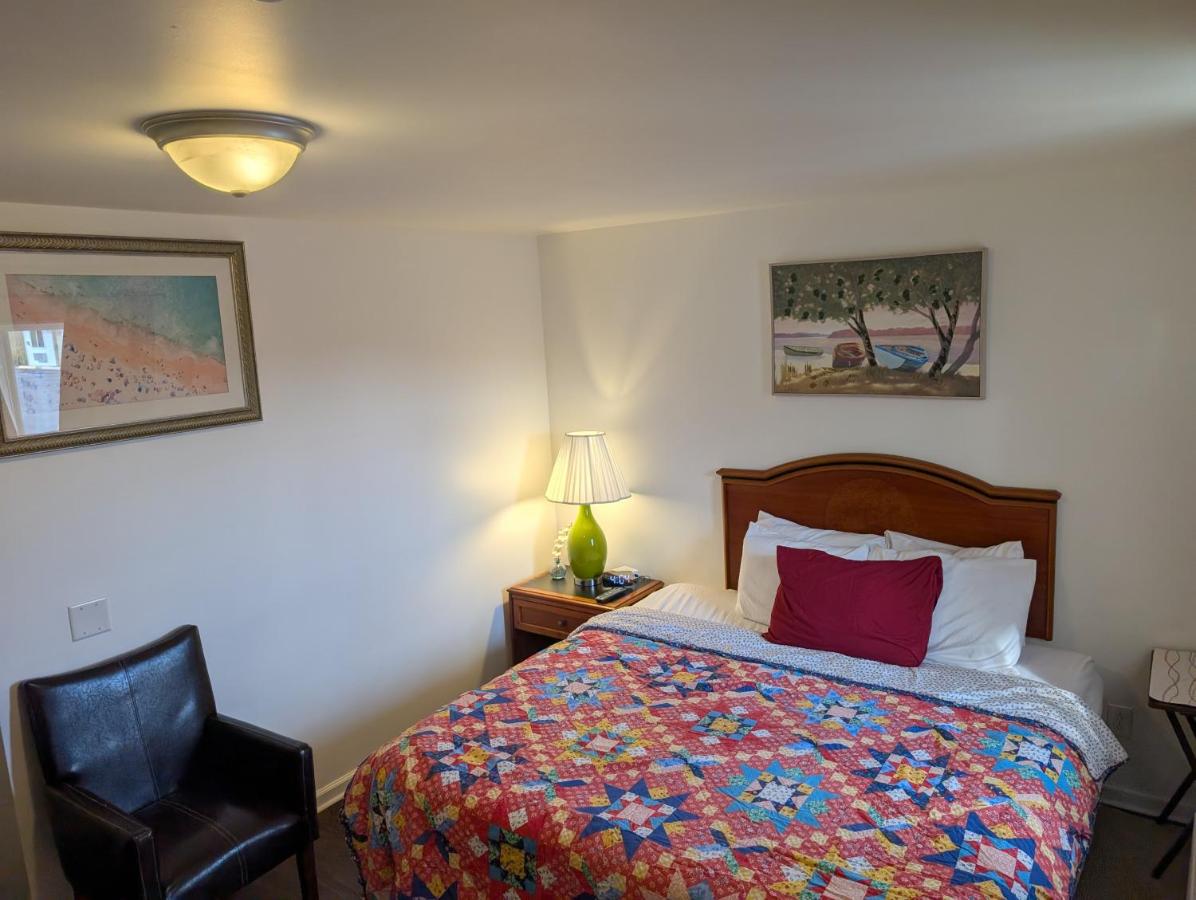 | Apple Inn and Suites Cooperstown Area