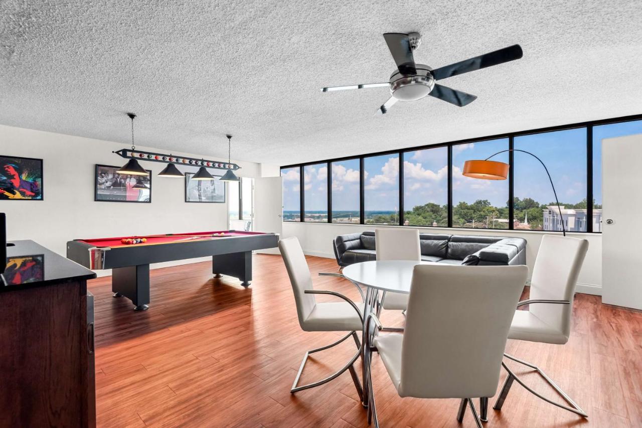 | Magnolia Bluffs, BW Signature Collection
