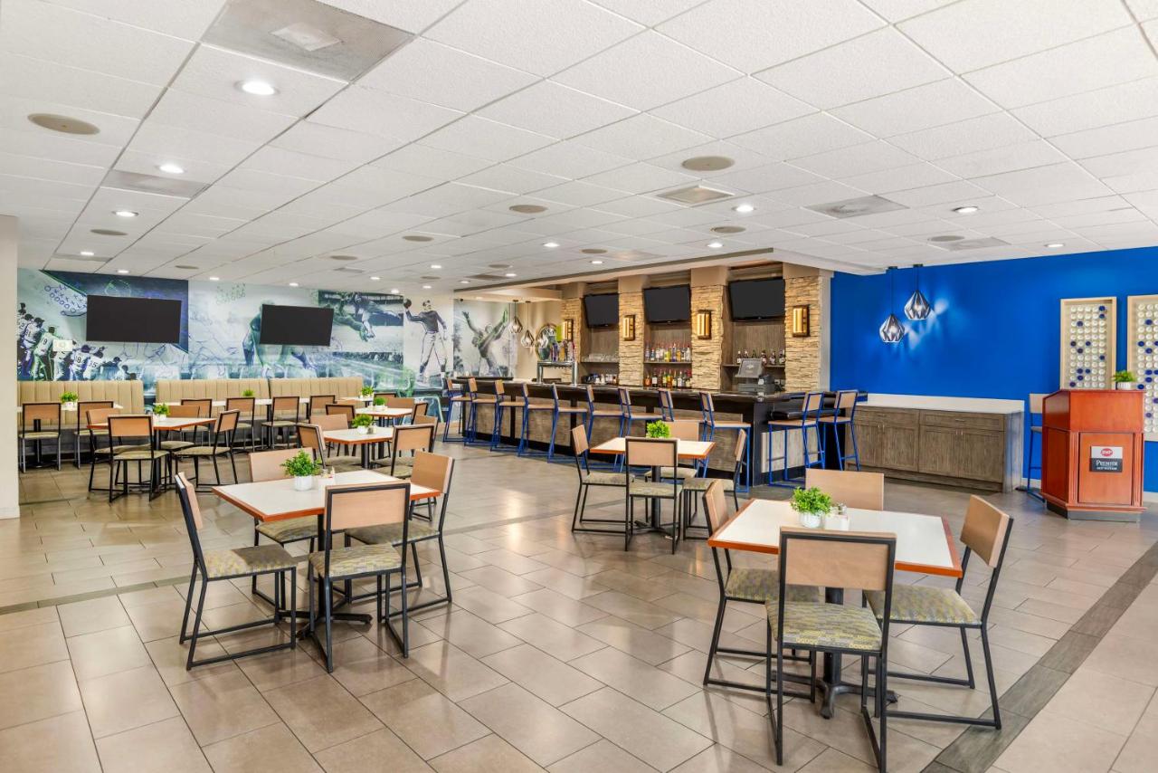 | Best Western Premier Richmond City Gateway