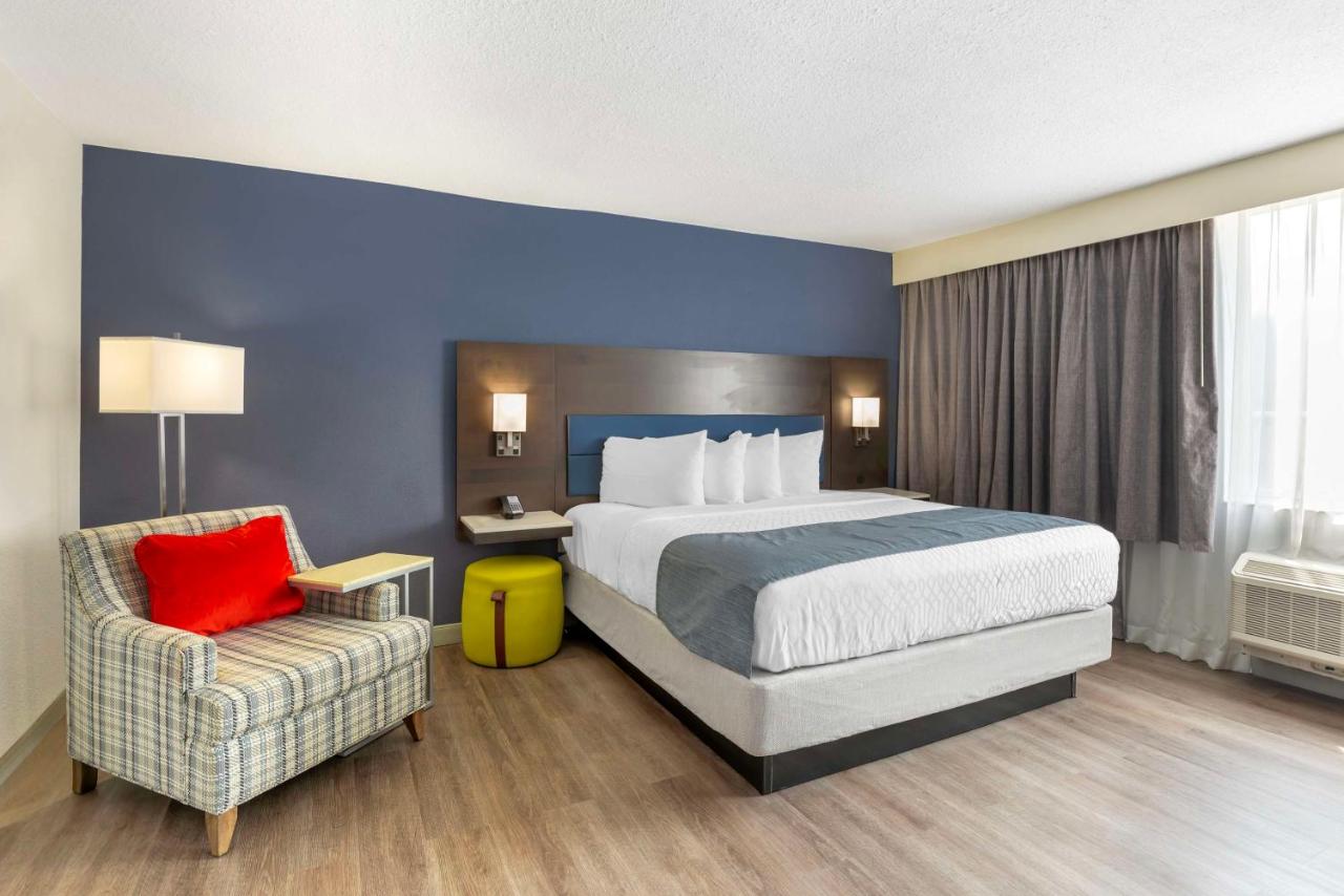 | Best Western Premier Richmond City Gateway