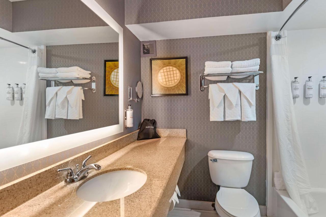 | Best Western Premier Richmond City Gateway