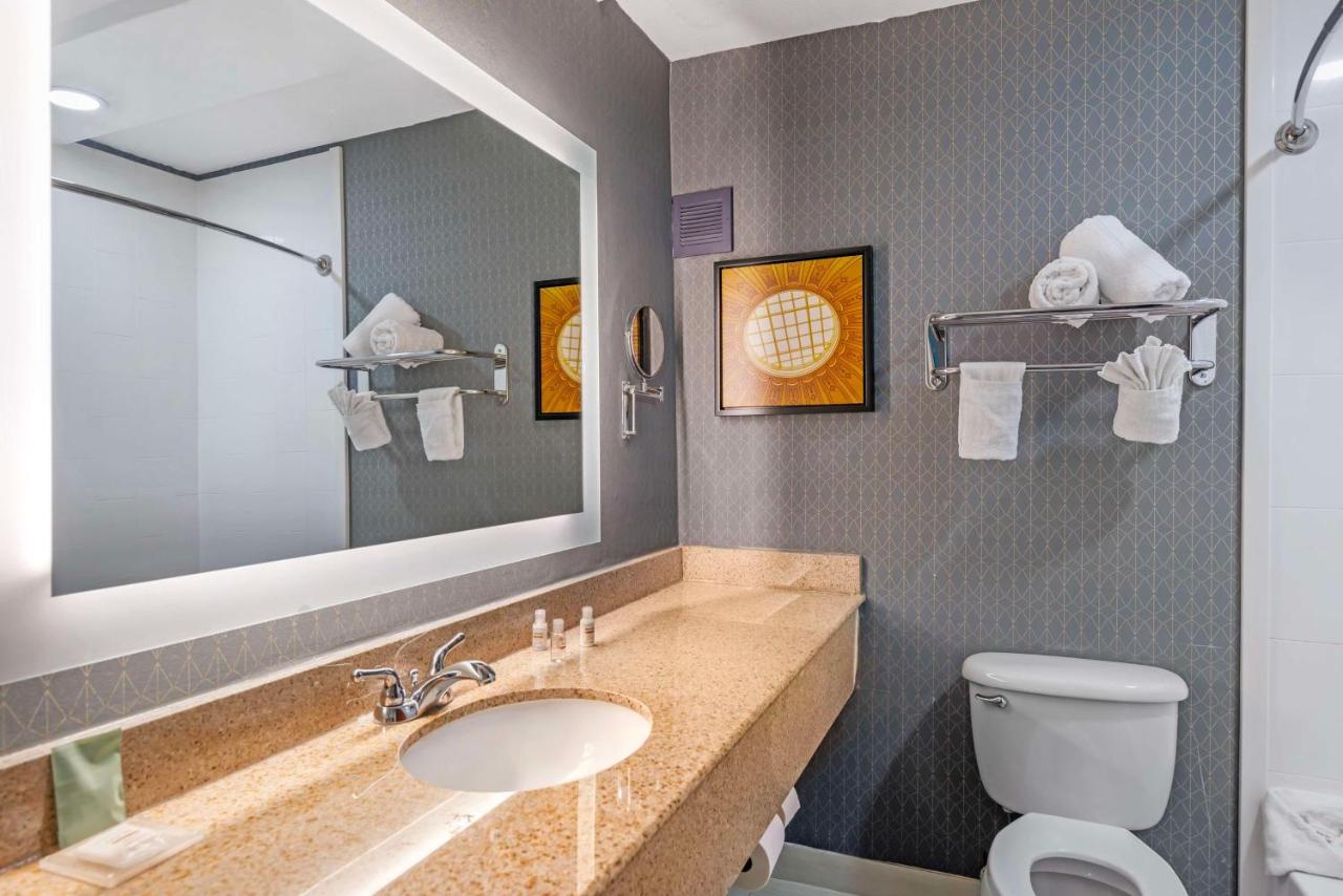 | Best Western Premier Richmond City Gateway