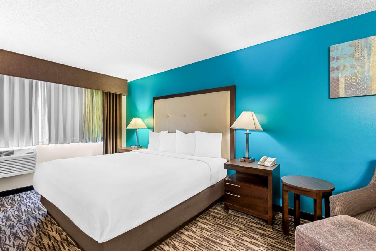 Executive King Room at Best Western Baraboo Inn