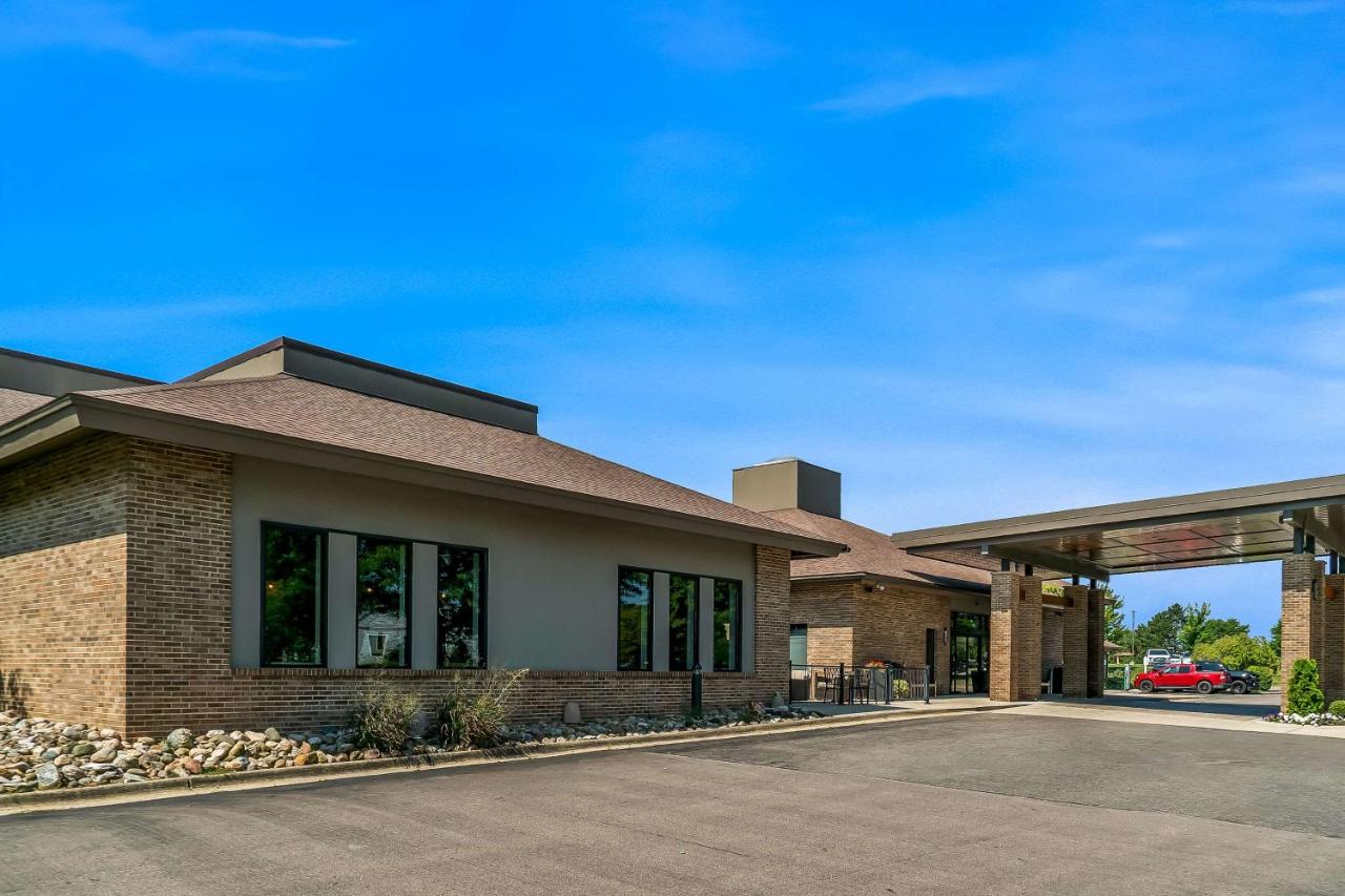  | Best Western Okemos/East Lansing Hotel & Suites