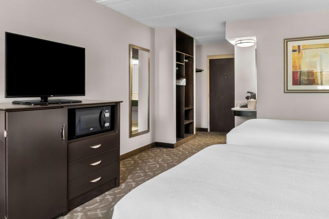  | Best Western Okemos/East Lansing Hotel & Suites