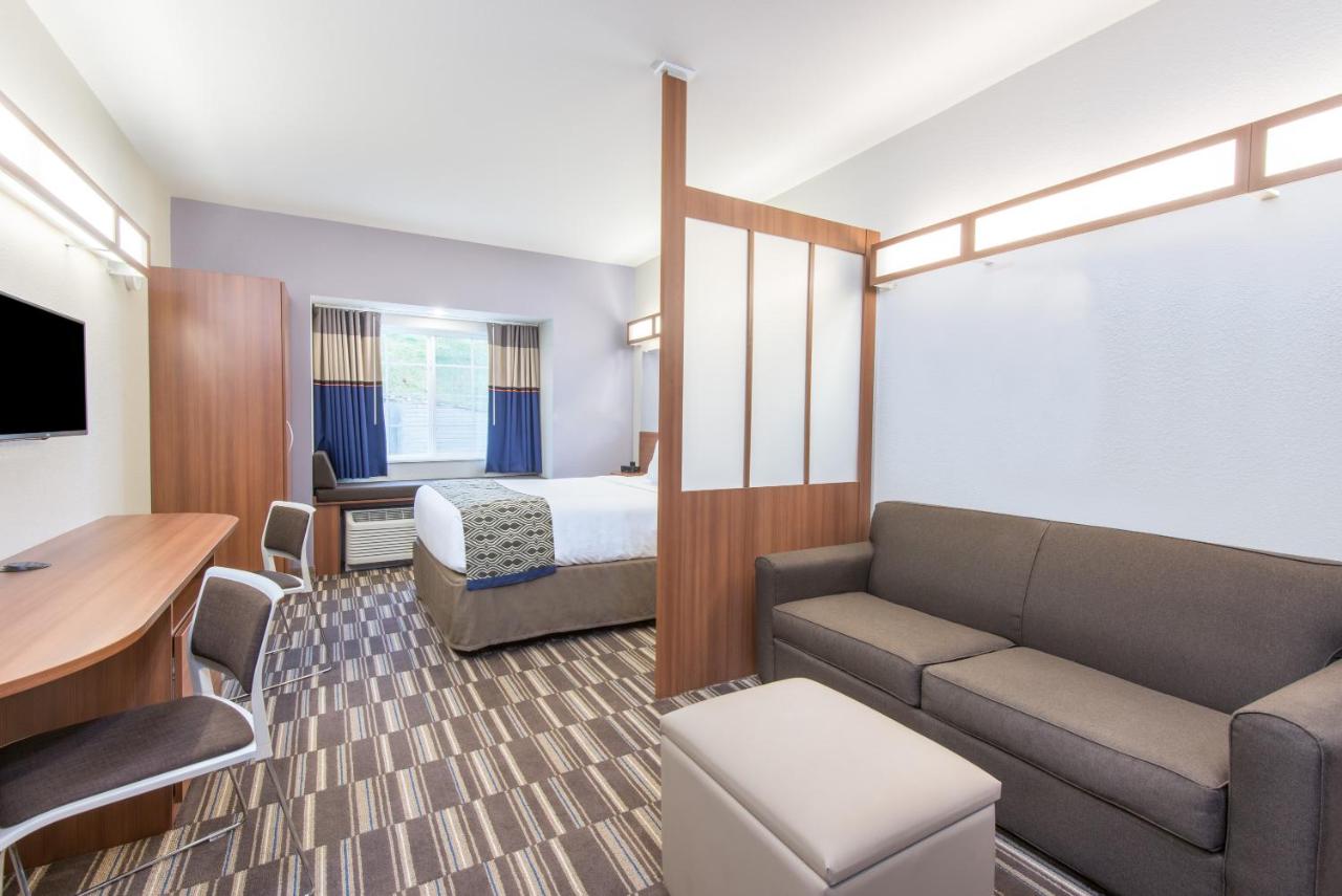 Queen Suite - Disability Access/Non-Smoking at Microtel Inn & Suites By Wyndham Cadiz