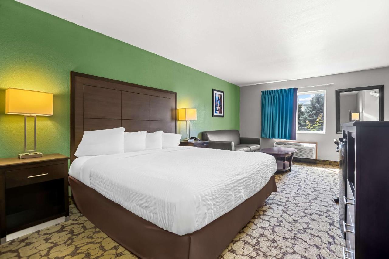  | SureStay Plus Hotel by Best Western Bettendorf