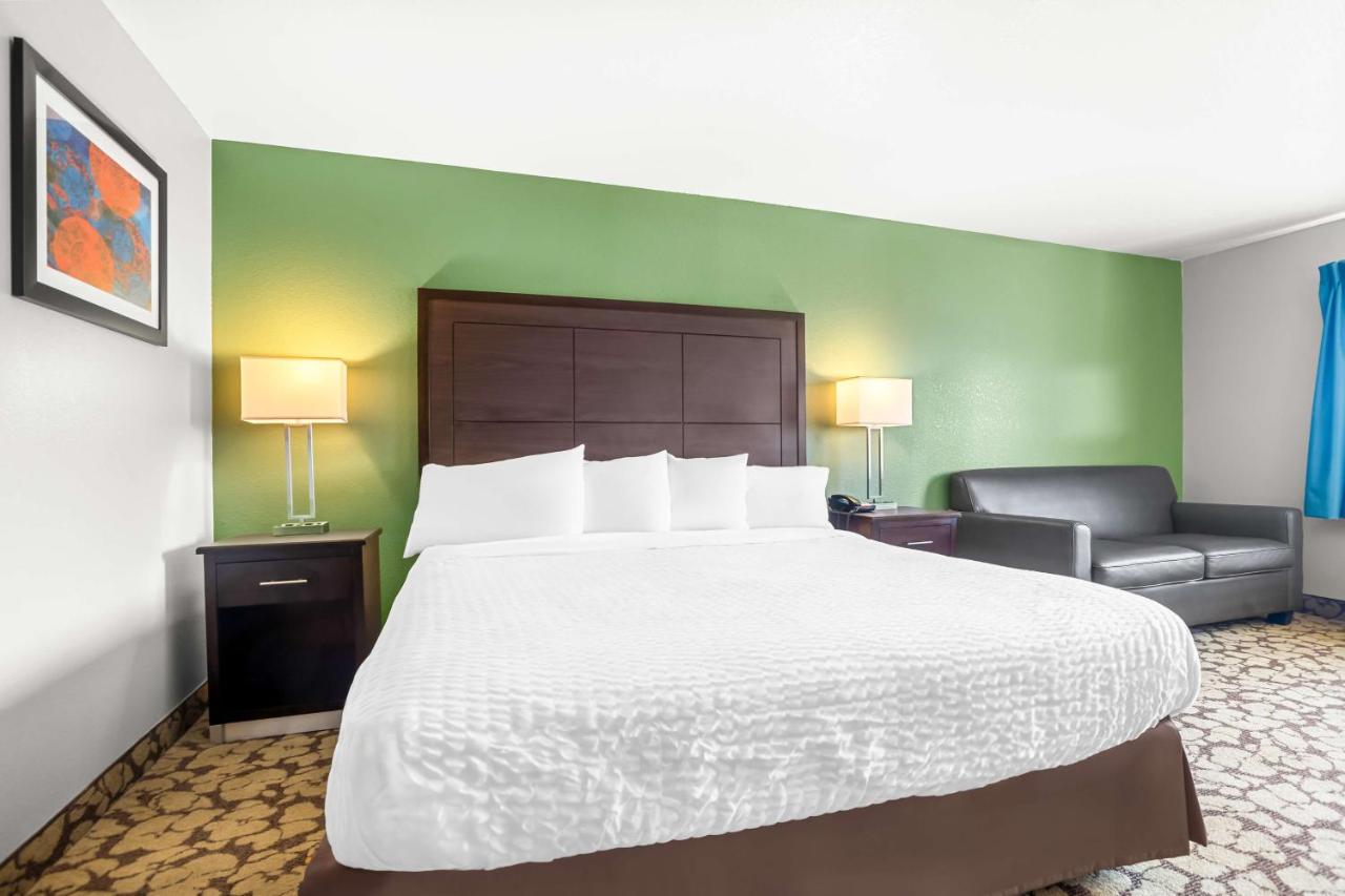  | SureStay Plus Hotel by Best Western Bettendorf