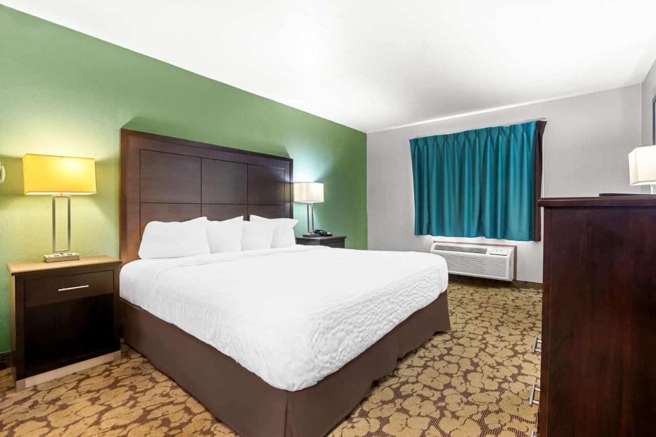  | SureStay Plus Hotel by Best Western Bettendorf