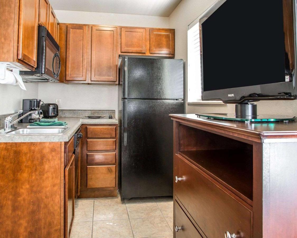 | MainStay Suites St Robert-Fort Leonard Wood