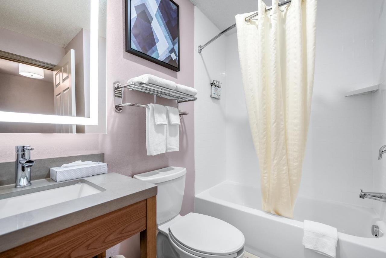 | Candlewood Suites Bordentown-Trenton, an IHG Hotel