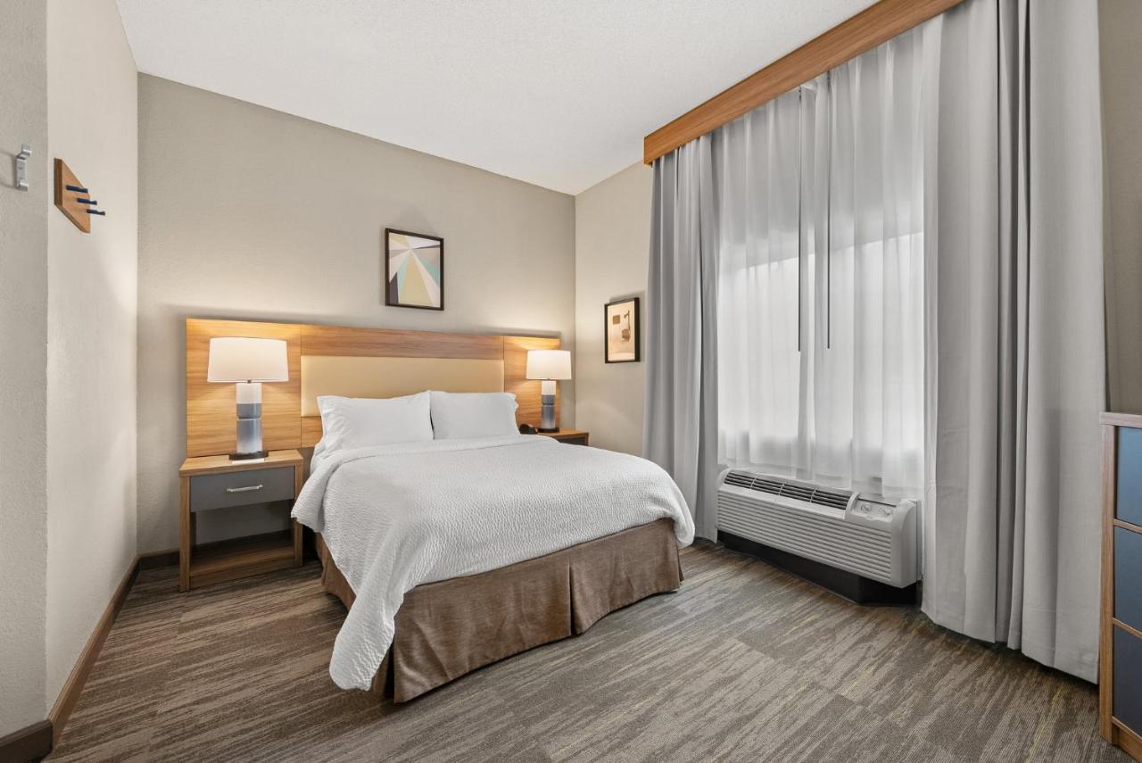 | Candlewood Suites Bordentown-Trenton, an IHG Hotel
