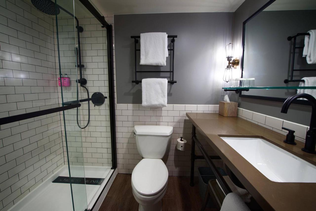 | MOXY Phoenix Tempe/ASU Area