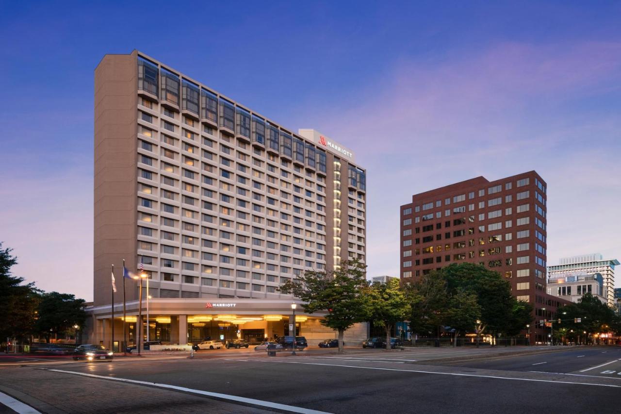 | Richmond Marriott