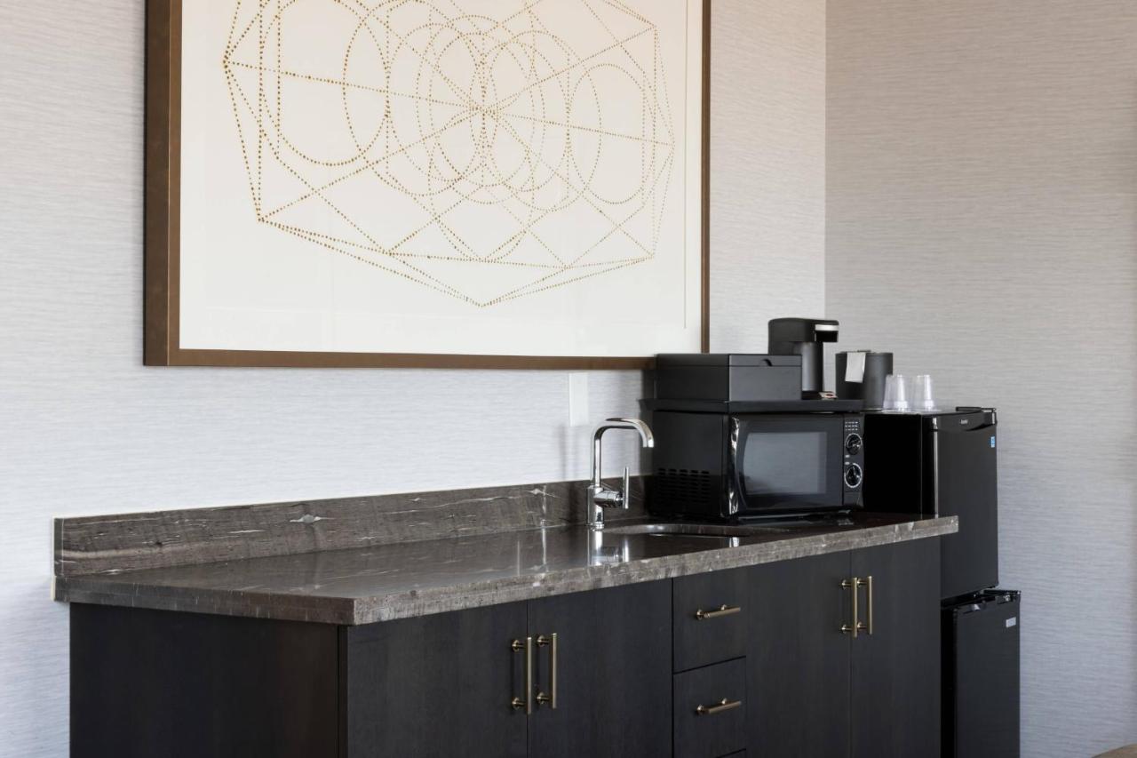 | Richmond Marriott