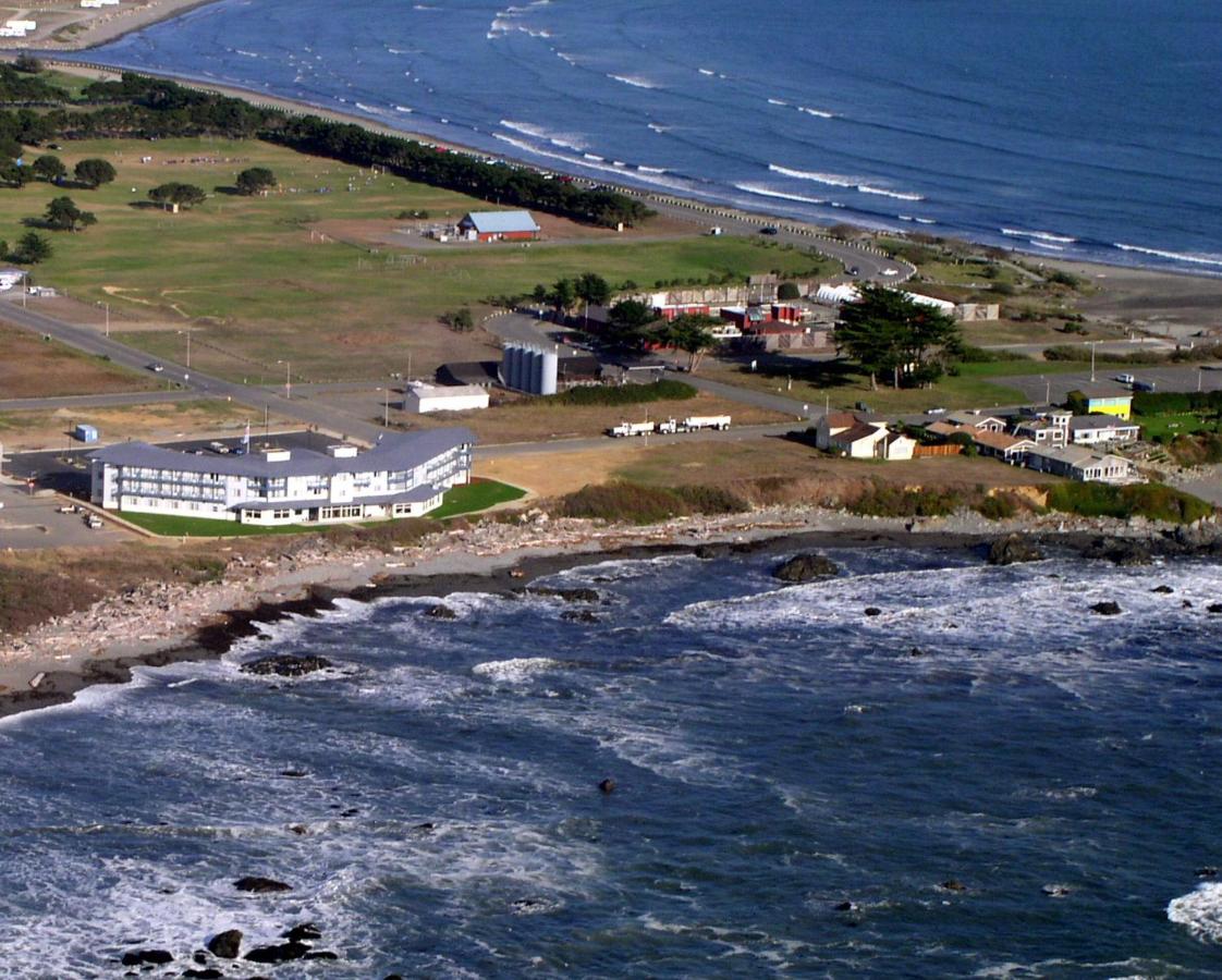  | Oceanfront Lodge