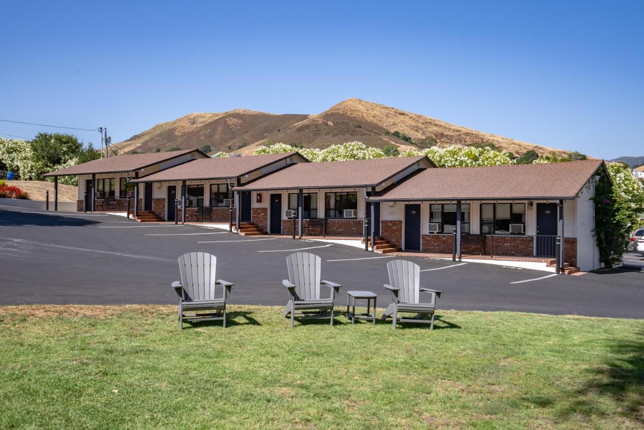 | Peach Tree Inn