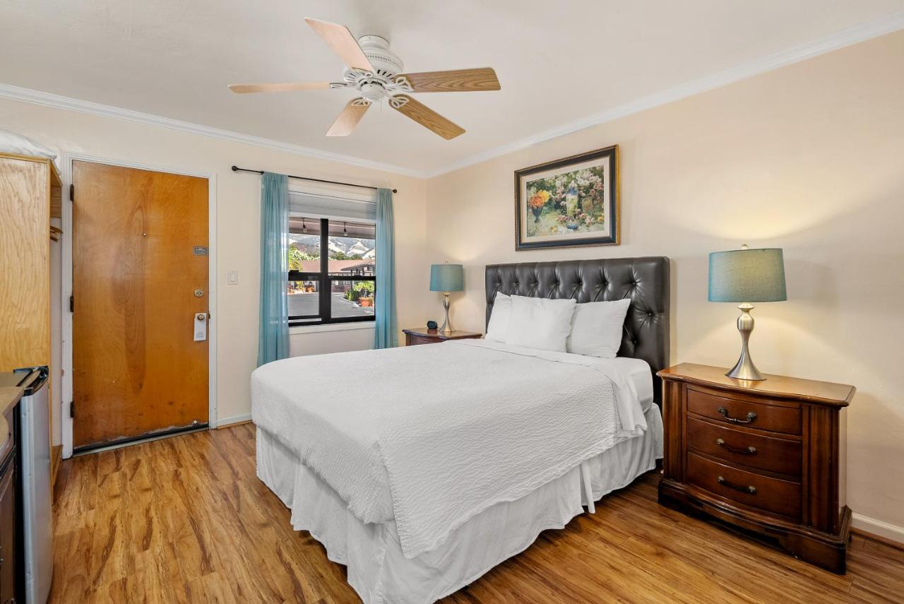 | Peach Tree Inn