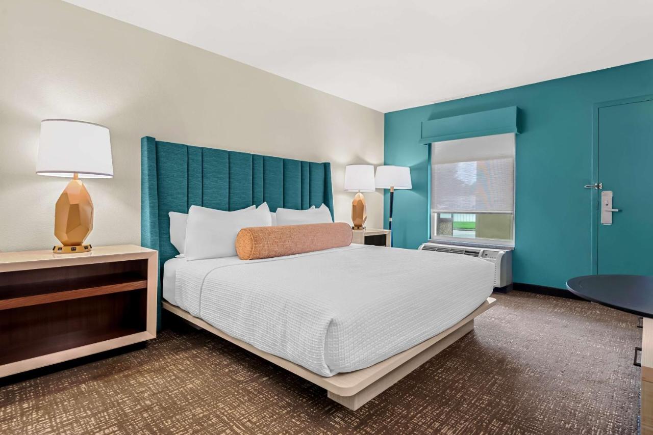 Room #27878333 at Best Western Seaway Inn