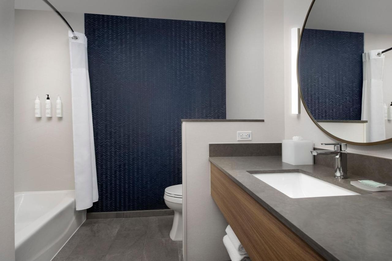King Room at Fairfield Inn & Suites by Marriott Boise West