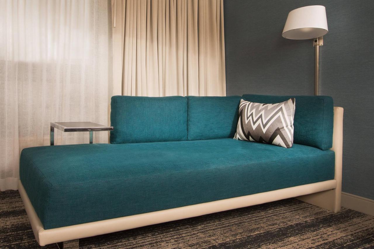 King Studio at Boston Marriott Burlington