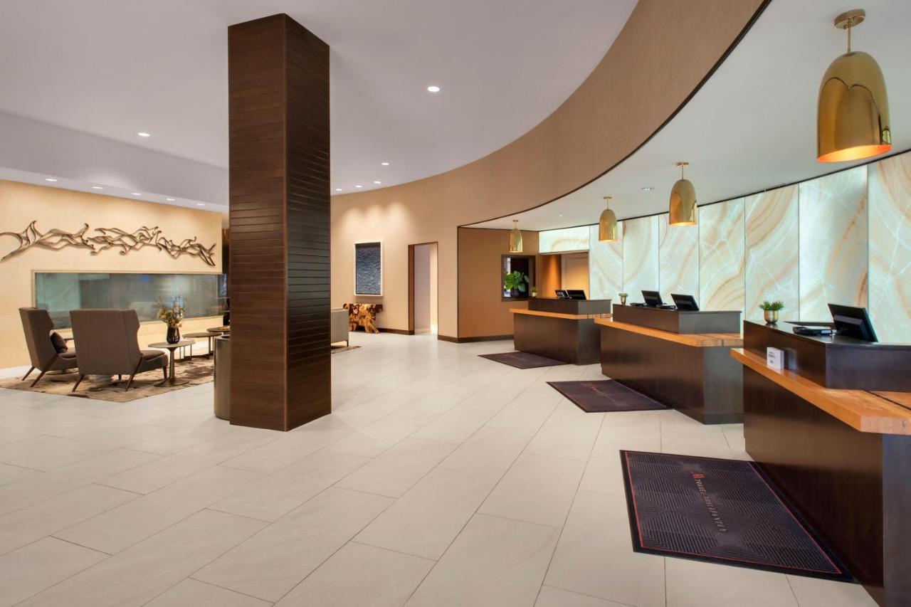 | Boston Marriott Burlington